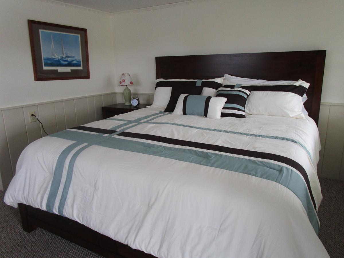 Shea'S Riverside Inn & Motel Essex Dış mekan fotoğraf
