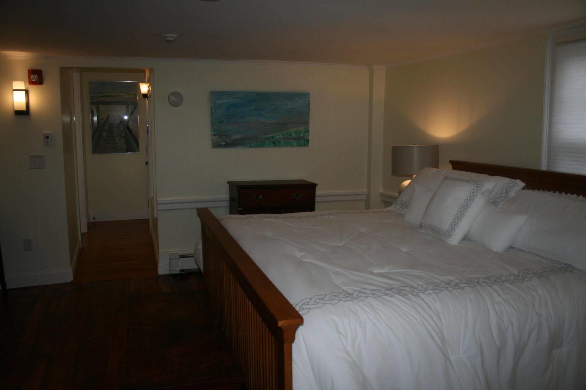 Shea'S Riverside Inn & Motel Essex Dış mekan fotoğraf