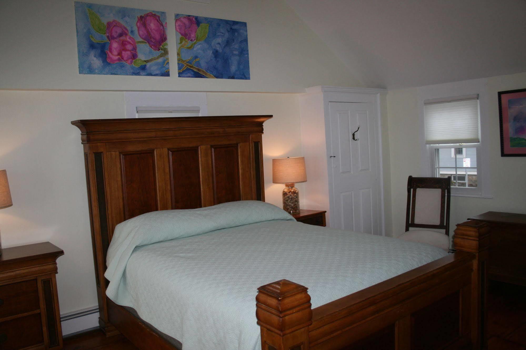 Shea'S Riverside Inn & Motel Essex Dış mekan fotoğraf